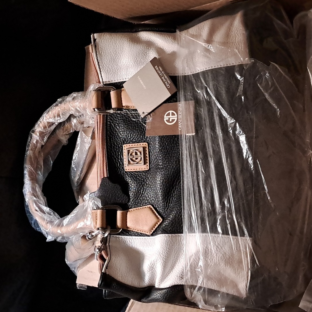 NEW GIANI BERNINI, LEATHER BLACK/ WHITE/ TAN SHOULDERBAG Tricolor Bag